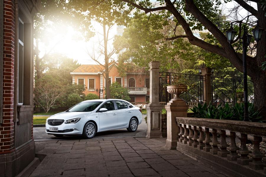  Buick Excelle GT 2015 года  (фото 15 из 19)